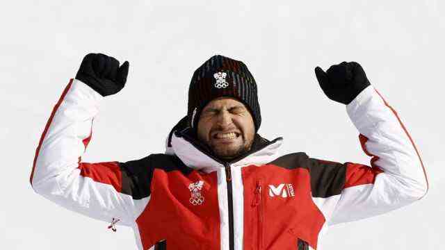 Austrian with gold in the combination: Johannes Ewald Strolz is on top of the podium: The Austrian now has a gold medal.