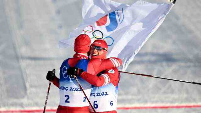 Doping at the Olympics: The Russians Alexander Bolschunow (left) and Denis Spizow start under a neutral flag - but they start.