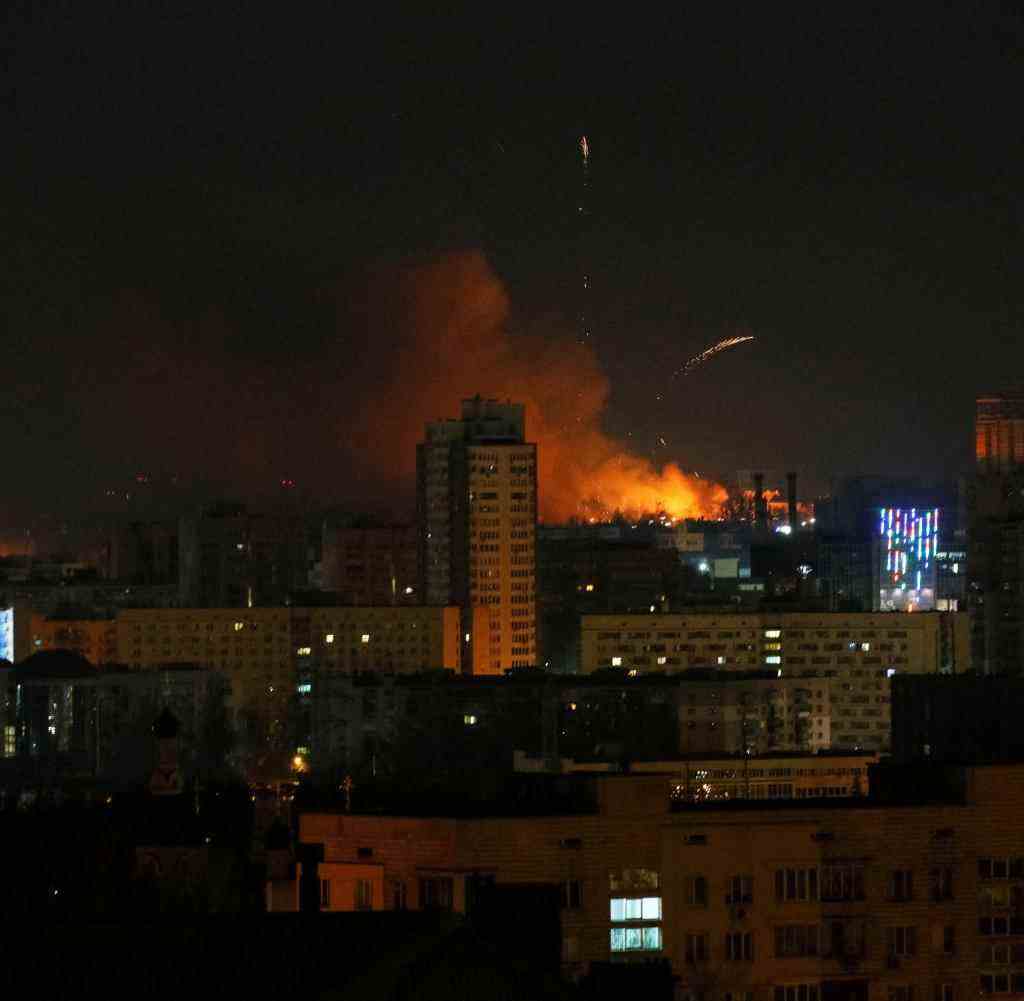 Kiev on Saturday night: smoke and flames rise