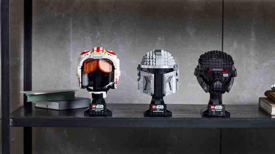 Lego Star Wars helmets: Luke Skywalker, Mandalorian and Dark Trooper