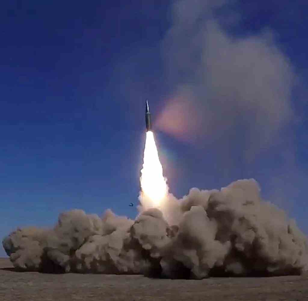 Als Transportmittel für die Mini-Atombomben könnten ballistische Kurzstreckenraketen des Typs Iskander-M dienen