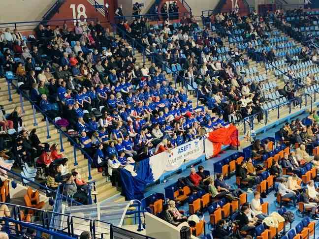 Blues supporters at the Palais des Sports in Pau. 