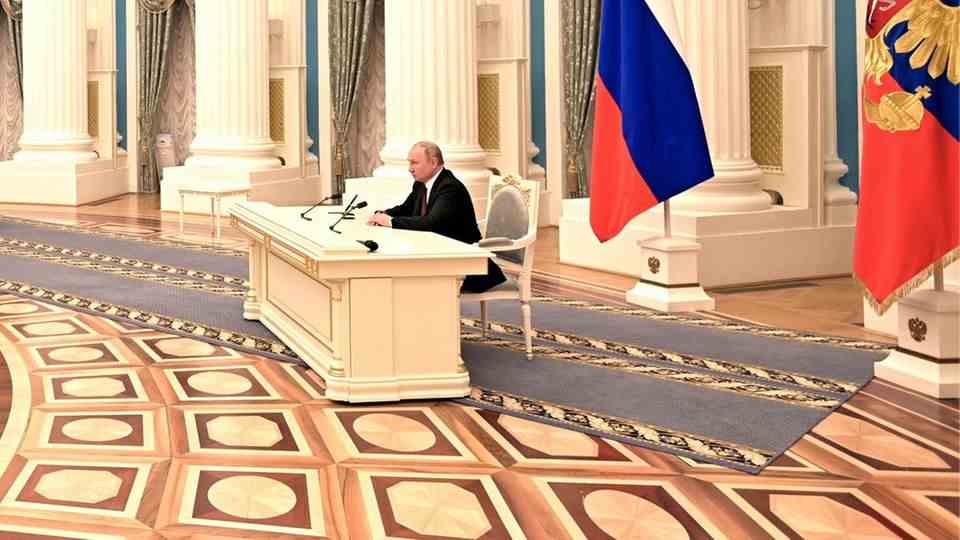 Putin in the Kremlin shortly before the start of hostilities