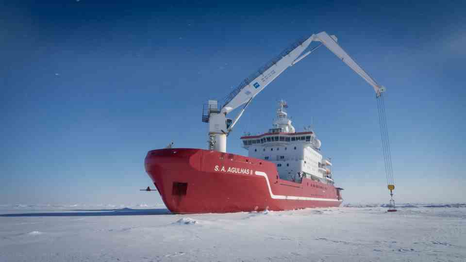 The South African polar research and logistics ship "SA Agulhas II"