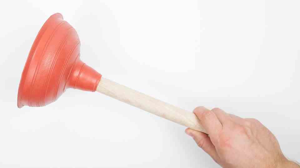 Weird Social Media Challenge: This time, a plunger is the star