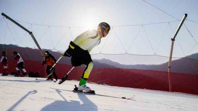 Paralympics: Bad luck: Christoph Glötzner after his fall in the training run.