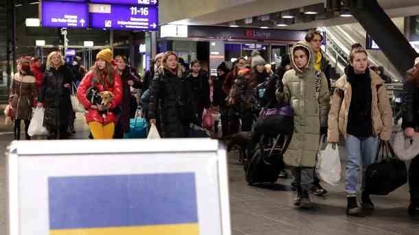 Berliner Hauptbahnhof: In der Hauptstadt kamen bereits Tausende Kriegsflüchtlinge aus der Ukraine an. (Quelle: imago images/Jens Schicke)