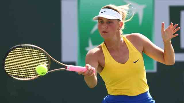 Tennis: The Ukrainian Marta Kostjuk plays in national colors.