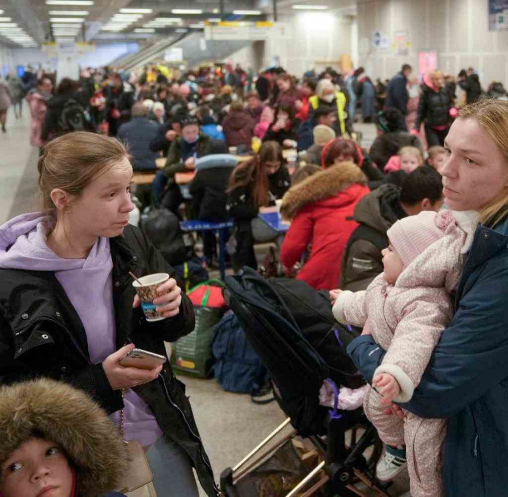 Kombo Peter Huth Berlin Hauptbahnhof Flüchtlinge