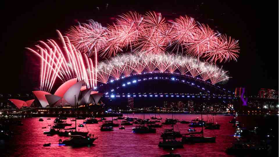 New Year's Eve fireworks at Sydney Harbor Bridge