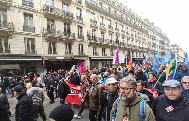 Demonstration for purchasing power.  Paris on 03/17/2022