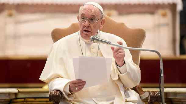 Papst Franziskus: "Die Tragödie des Krieges, der sich im Herzen Europas abspielt, hat uns fassungslos gemacht." (Quelle: imago images/Zuma Wire)