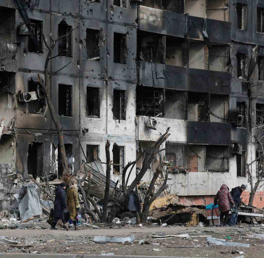 Ein Großteil Mariupols ist zerstört, die Menschen versuchen zu fliehen
