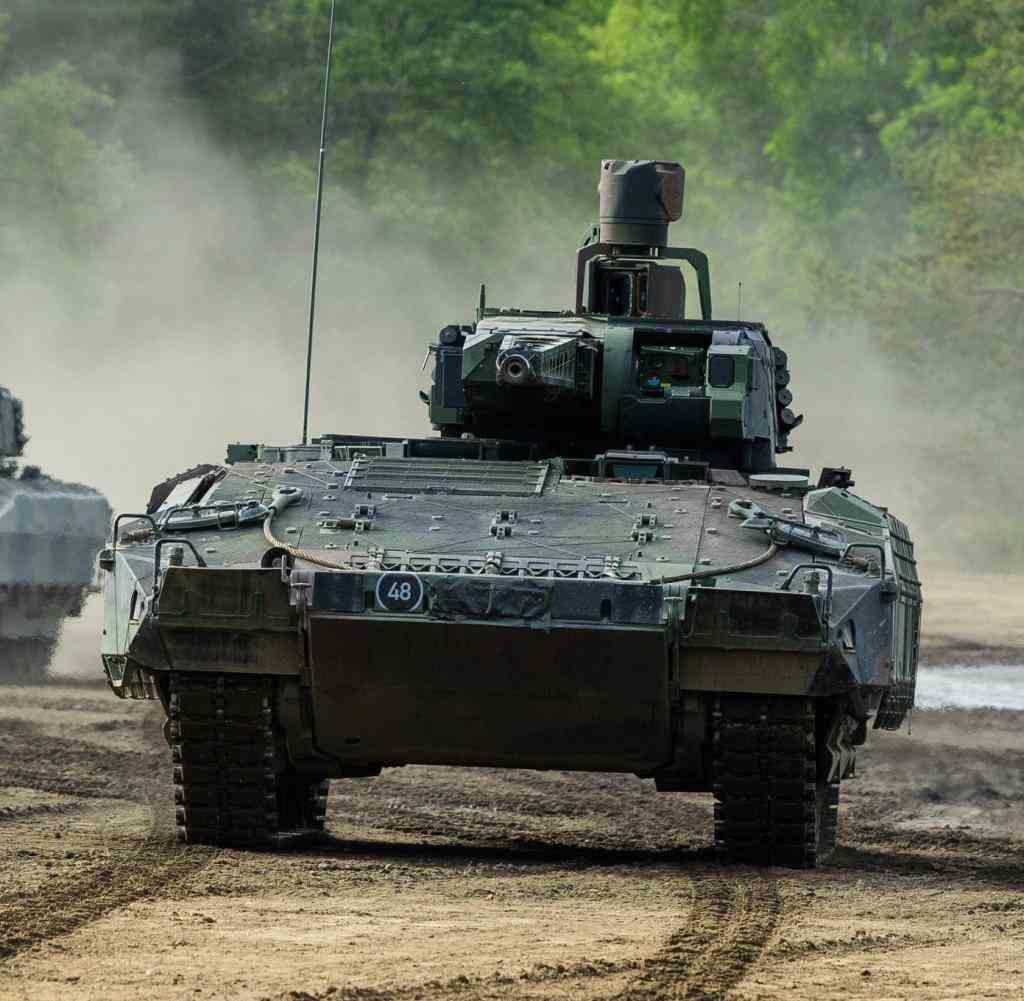 Schützenpanzer der Bundeswehr vom Typ Puma während einer Gefechtsvorführung