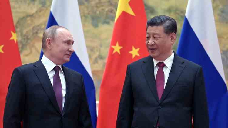 Le président russe, Vladimir Poutine, et son homologue chinois, Xi Jinping, lors d'une rencontre à Pékin, le 4 février 2022. (EYEPRESS NEWS / AFP)