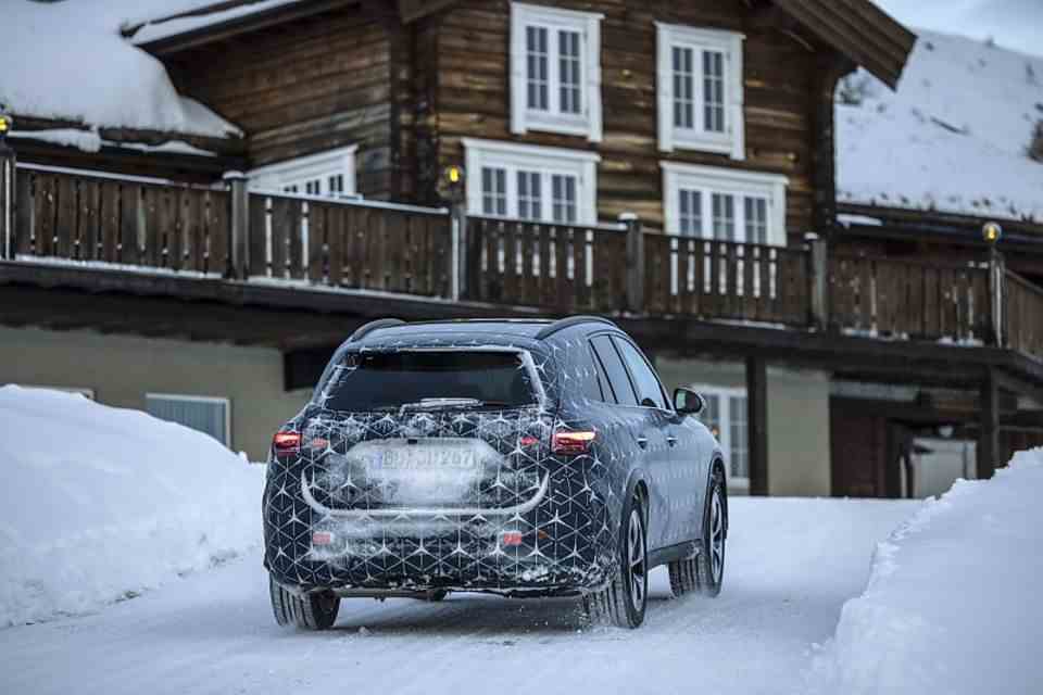 The Mercedes GLC X254 is in winter testing