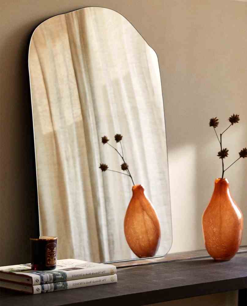 A Mirror To Multiply The Little Decoration