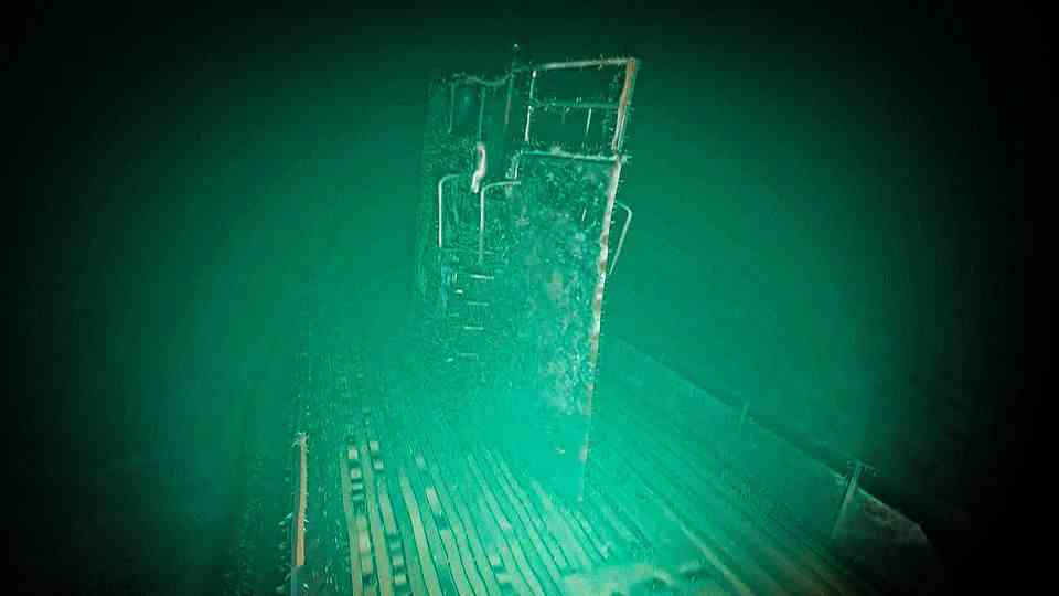 "forbidden" Submarine: VR experience showcases WWII wreckage