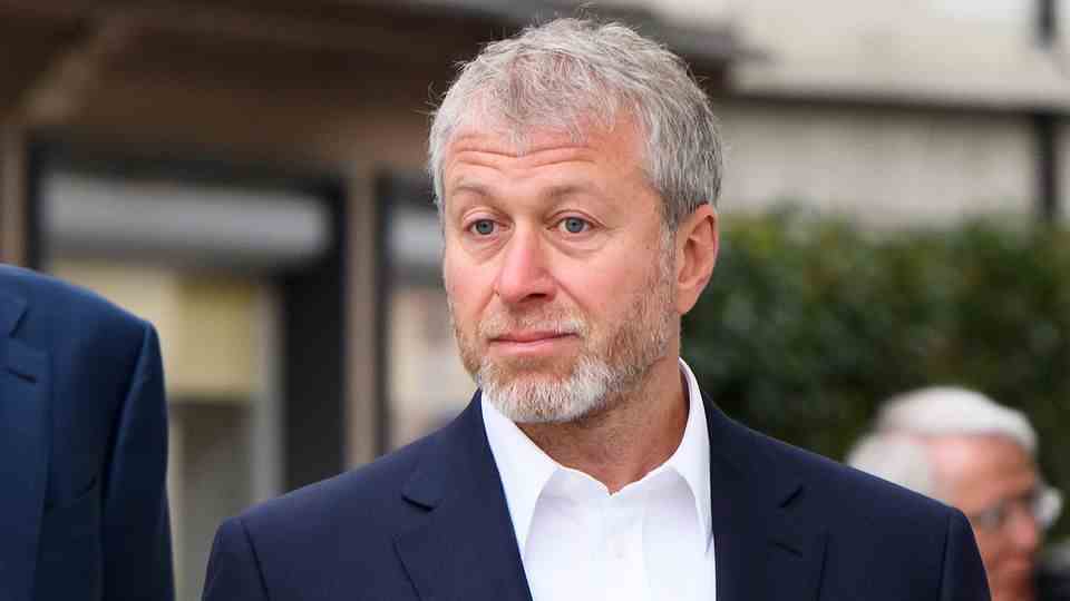 Roman Abramovich possibly poisoned