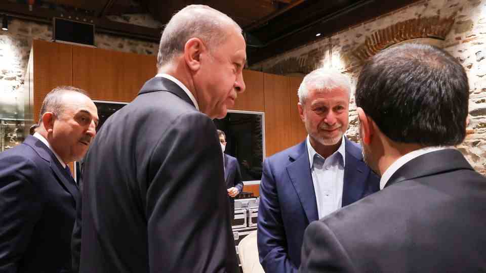 Turkish Foreign Minister Mevlut Cavusoglu, President Recep Tayyip Erdogan and Roman Abramovich