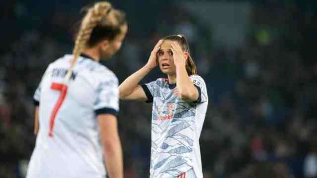 Champions League: Just missed the semifinals: Klara Bühl and the FC Bayern players have to admit defeat to Paris Saint-Germain.