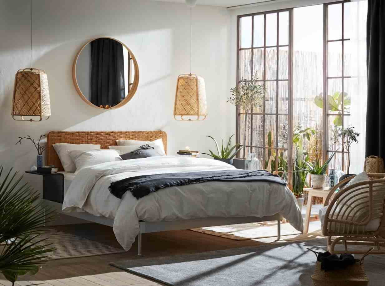 A Very Natural Minimalist Bedroom 