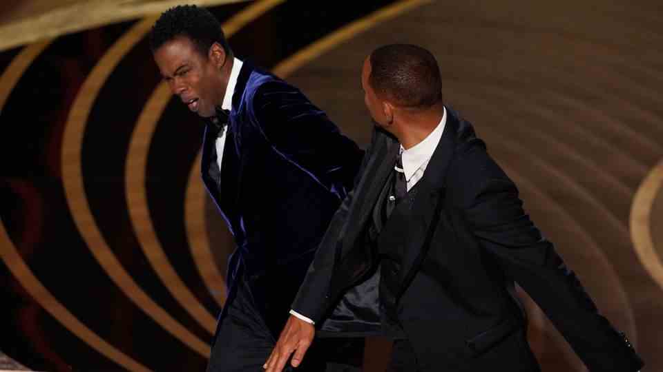 Scandal on the Oscar stage: Will Smith missed Chris Rock a slap in the face