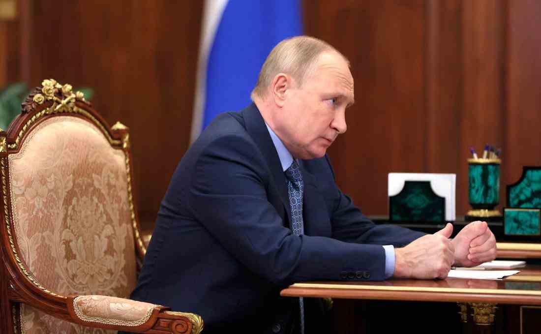 Ukraine-Krieg und Gas-Streit: Russlands Präsident Wladimir Putin in einer vom Kreml publizierten Aufnahme vom 30. März 2022 in Moskau.