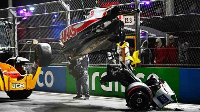 Formula 1 in Saudi Arabia: Mick Schumacher's car was completely demolished after his violent accident - fortunately nothing happened to him.
