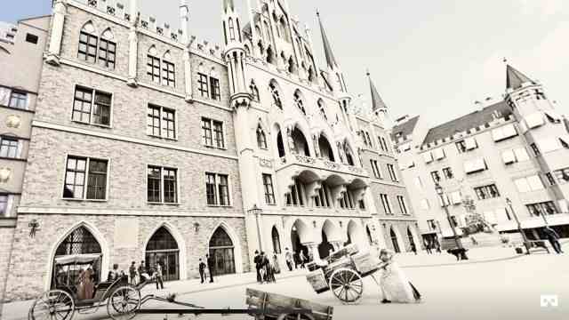 City tours: The Marienplatz in 1870: The horse droppings and gallows have disappeared from the cityscape.
