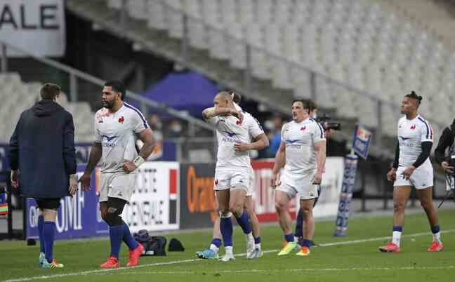 The players of the XV of France disappointed after the defeat against Scotland (23-27), March 26, 2021 in Saint-Denis.