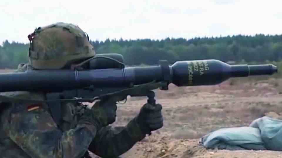 Bazookas, rockets, vehicles: Germany supplies Ukraine with these weapons