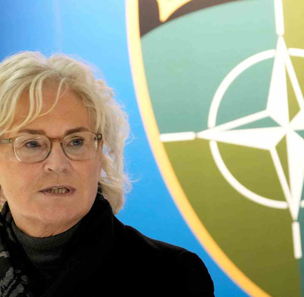 Sieht die Zuständigkeit bei der Nato und dem Bundeskanzler: Verteidigungsministerin Christine Lambrecht (SPD)