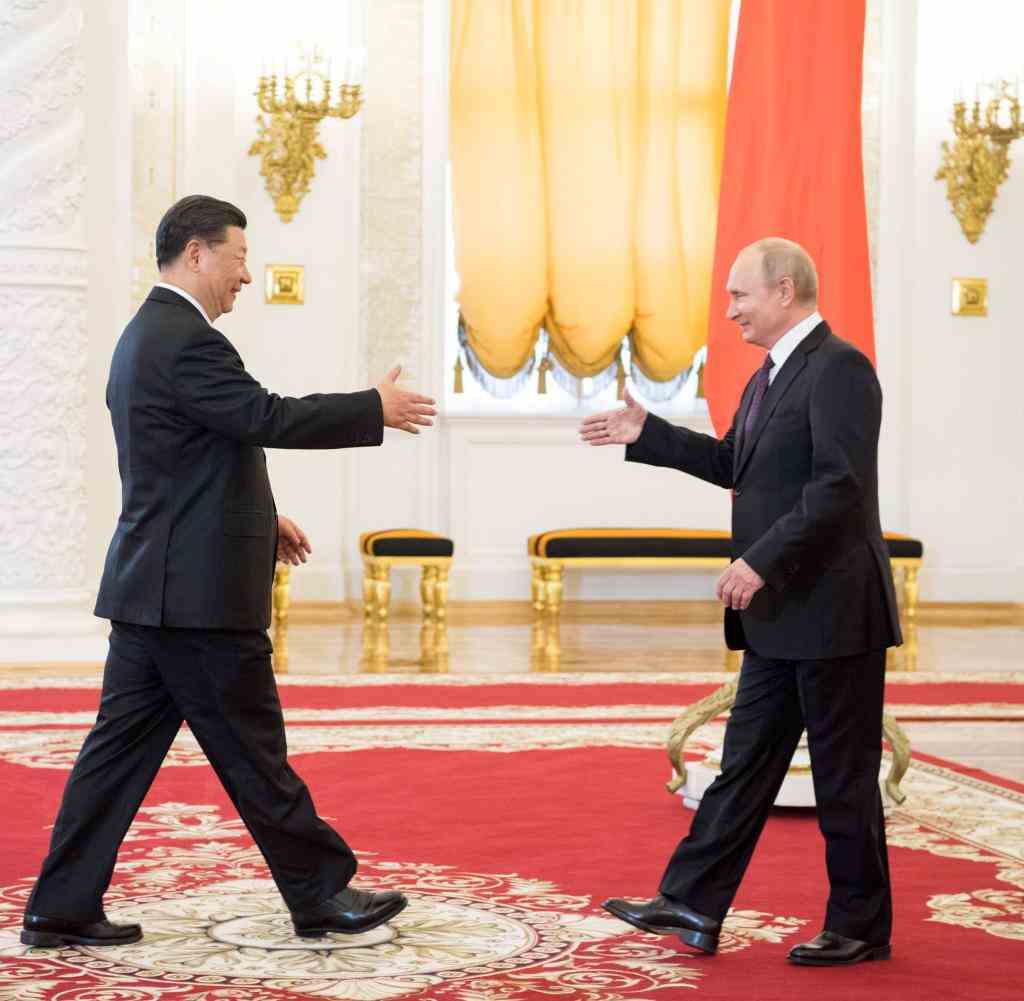 Chinas Präsident Xi Jinping und der russische Präsident Wladimir Putin bei einem Treffen in Moskau
