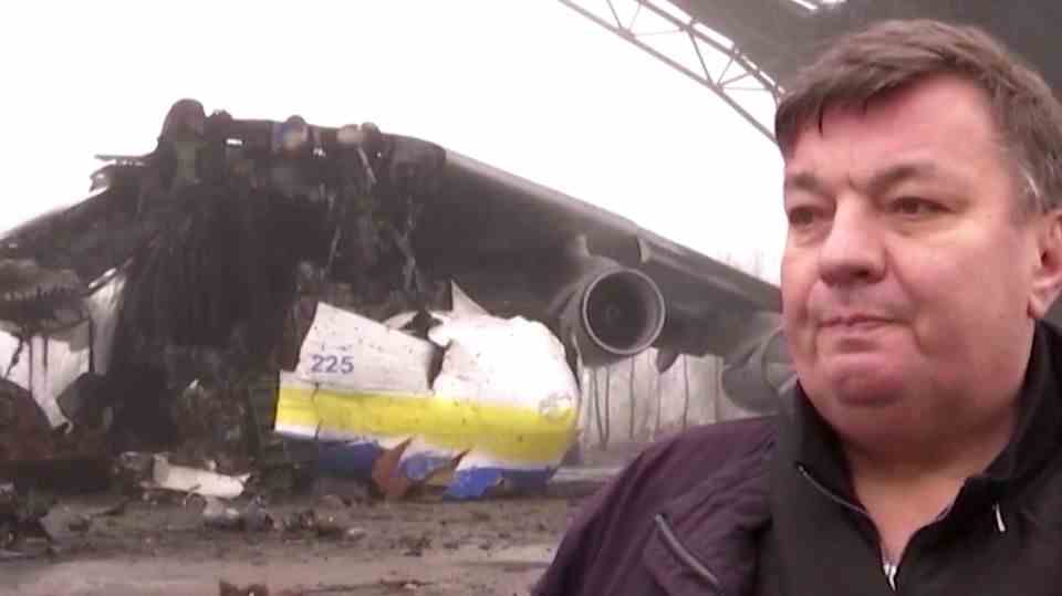 Antonov: regular pilot visited "his" destroyed An-225 (video)
