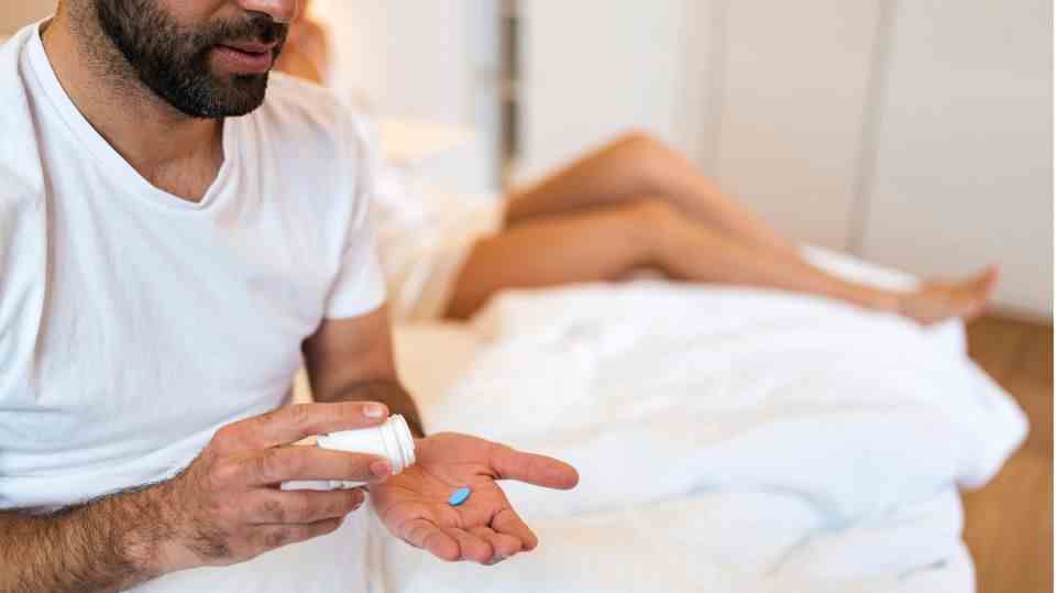 Menopause in men: what to do if you have erection problems?  You should know that about testosterone gel and sexual enhancers