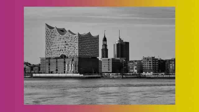 Osterwunder: 866 Millionen Euro Baukosten, die sich gelohnt haben: Hamburgs Elbphilharmonie.
