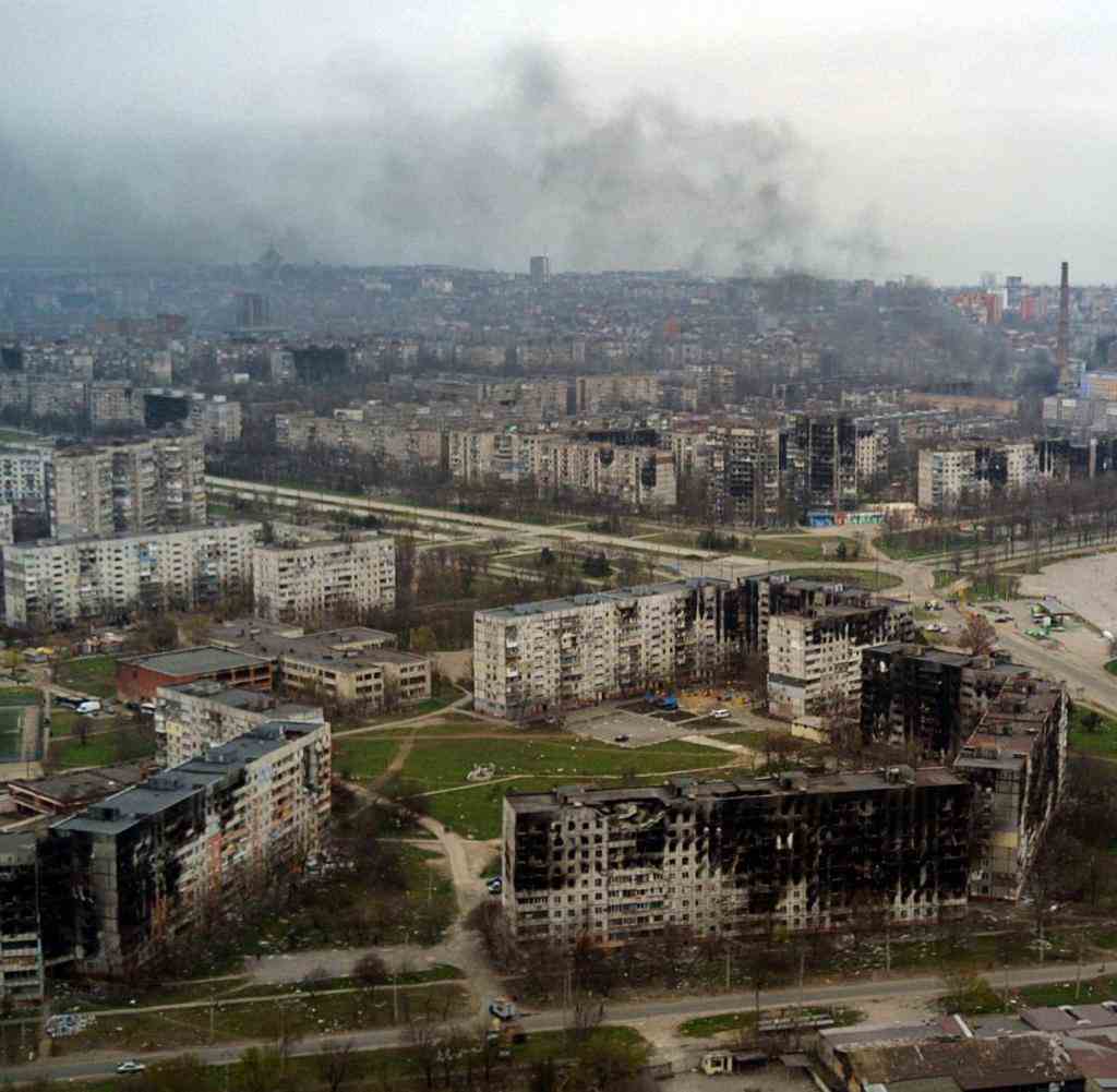 Mariupol ist inzwischen fast vollständig zerstört, wie diese Luftaufnahme vom 12. April zeigt