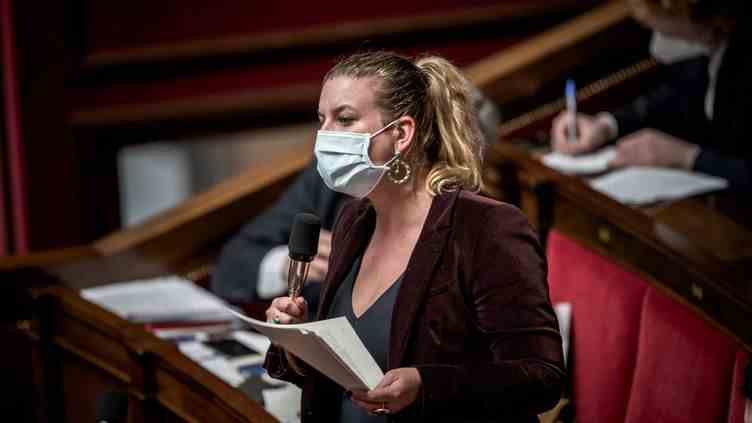 La cheffe des députés LFI, Mathilde Panot, le 13 janvier 2022 à l'Assemblée nationale. (ARTHUR NICHOLAS ORCHARD / HANS LUCAS / AFP)