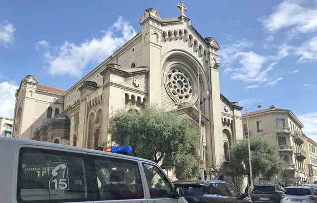 A man attacked two religious this Sunday morning in the Saint-Pierre-d'Arène church, in Nice