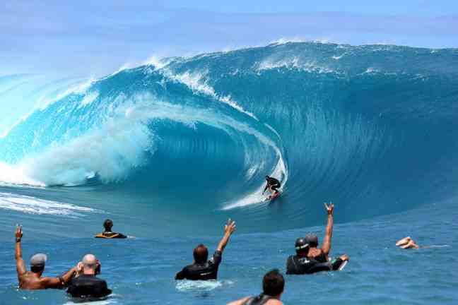 The Olympic surfing events of the 2024 Paris Olympics will take place in Tahiti on the mythical spot of Teahupoo. 