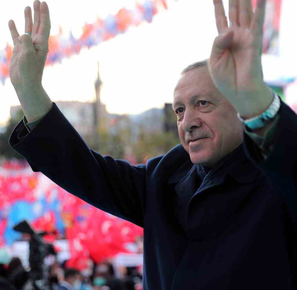 President Erdogan in front of supporters