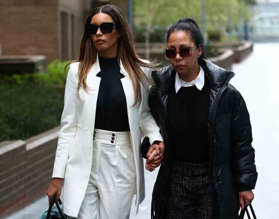 It is also a difficult day for her: Lilian de Carvalho Monteiro leaves Southwark Crown Court in London, visibly touched, and is held by the hand of a companion.  Her partner Boris Becker has just been sentenced to two years and six months in prison for delaying bankruptcy.