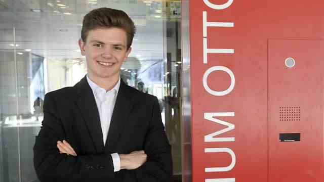 Grammar schools: Nevio Zuber is deputy spokesman for the state student council and will write his Abitur at Ottobrunn Grammar School on Wednesday.