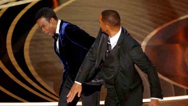 Oscars: Slapping at Oscars night: Will Smith (right) and Chris Rock.