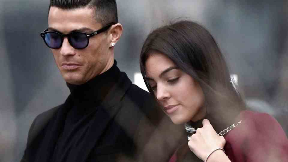 Touching scene: Liverpool Stadium sings for Ronaldo's late son