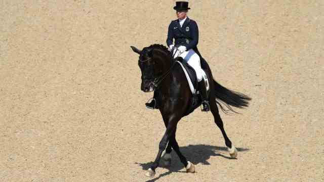Dressage riding: Perfection in the dressage arena: Isabell Werth with Weihegold at the 2016 Olympic Games in Rio.