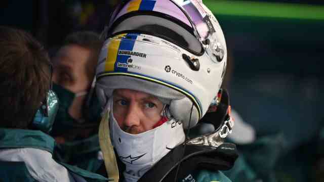Formula 1 in Imola: In a car full of problems: Aston Martin driver Sebastian Vettel.