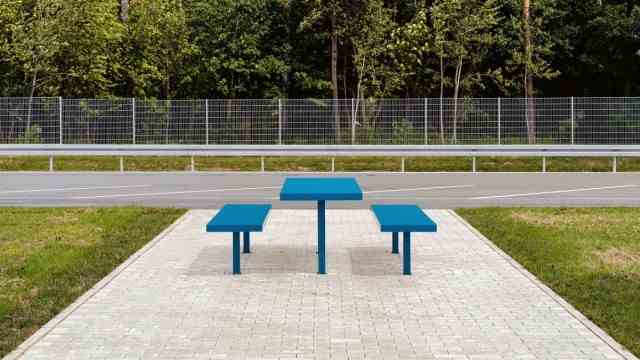 Art and culture: A composition of lines and surfaces: A sky-blue table with benches, which stand in the landscape with their bright colors like modern sculptures at Silberbach (A 6).