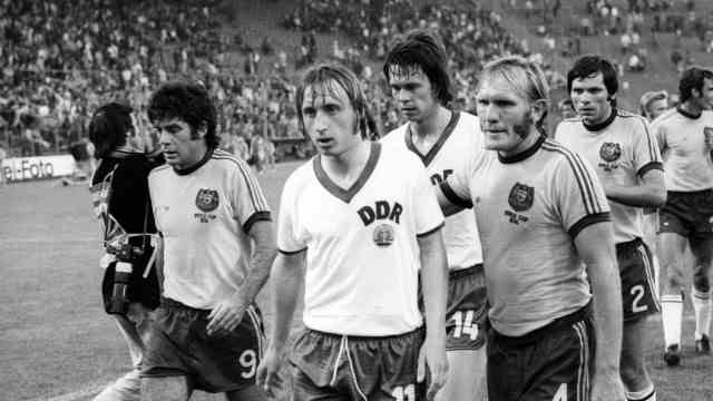 On the death of Joachim Streich: Joachim Streich (centre) scored East Germany's first World Cup goal against Australia: it was a dream goal.